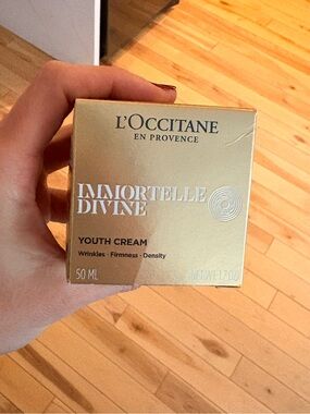 L’Occitane Immortelle Divine Youth Cream